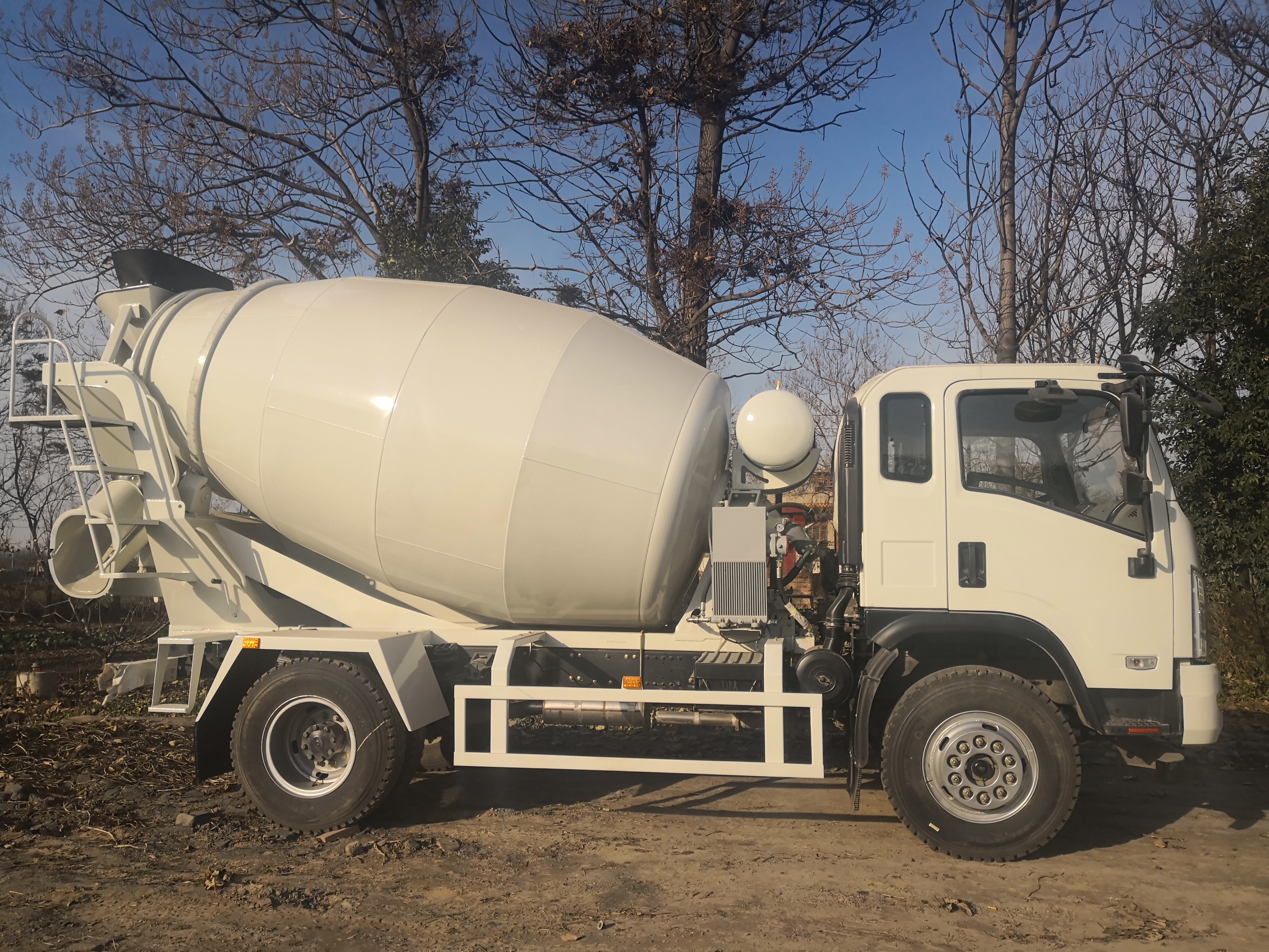 小型混凝土攪拌車加油系統維護
